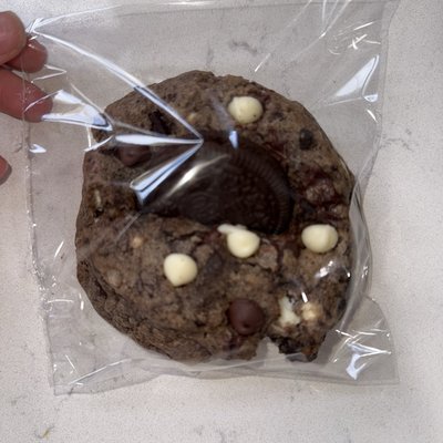 4oz Oreo Chip Chunky Cookies 