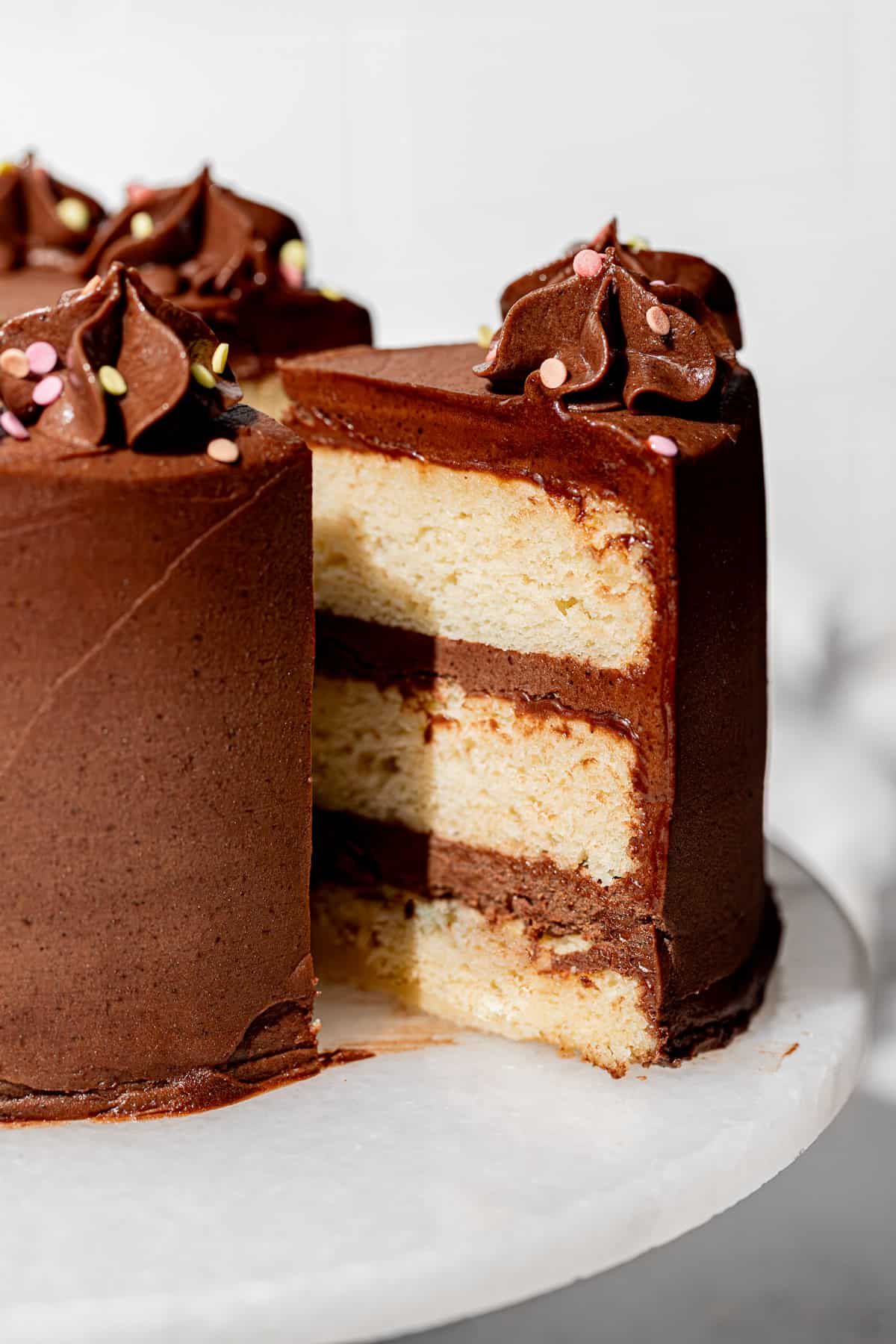 Vanilla Cake & Chocolate Buttercream 8"