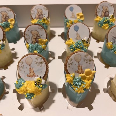 Winnie the Pooh 5oz Cheesecake Shooters