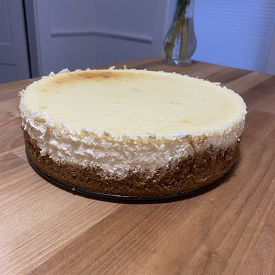 10in Classic Creamy Cheesecake