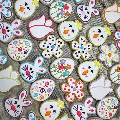 24 Count Mini themed