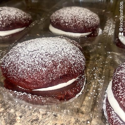 Red Velvet Whoopie Pie