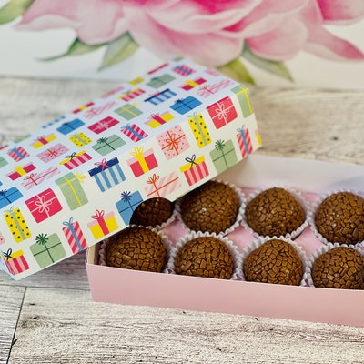 Gift box with 8 brigadeiros