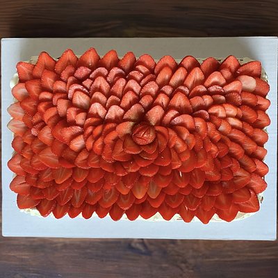 Pavlova Grande Rectangular (20 Porciones)/Large Rectangular Pavlova (Serves 20)