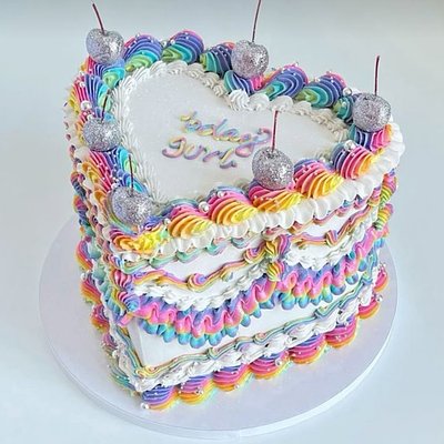 Vintage Heart Cake (8-inch Diameter, 3-Layers)