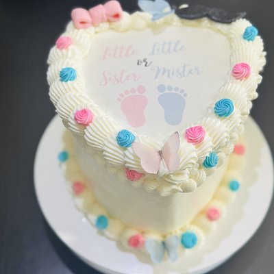 Luxe Heart Confection       (12”)