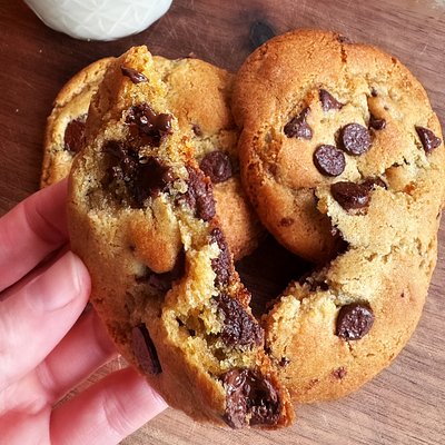 Brown Butter Chocolate Chip Sourdough Cookies (Bakery-Style) (2) 