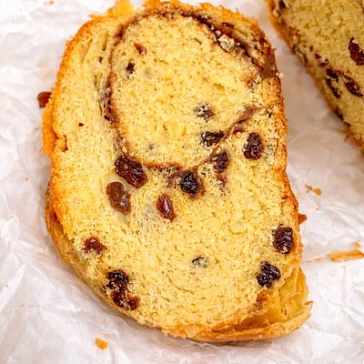 Cinnamon Raisin Sourdough Sandwich Bread