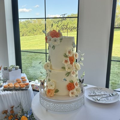 2 tiered cakes 