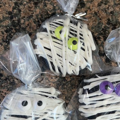 Oreo Pucks