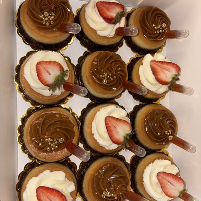 Mini Chocoflans (By the Dozen) ✨🍓