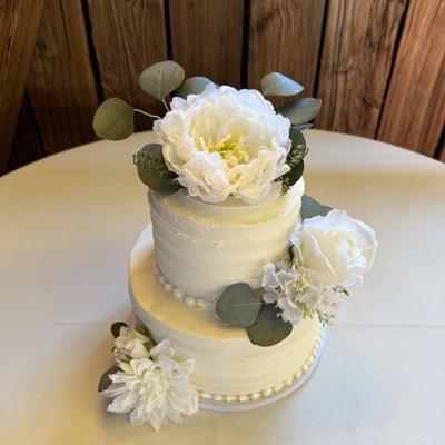 Two Tier: 6” Over 8” (Serves 30-35)