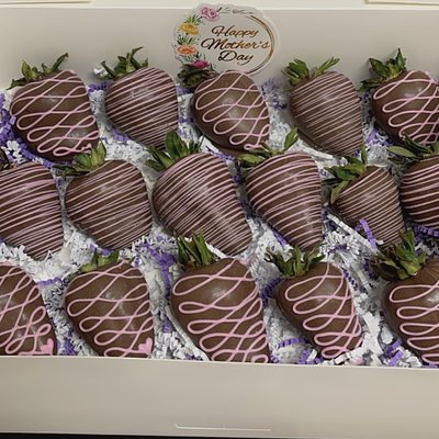 Chocolate Dipped Strawberries 