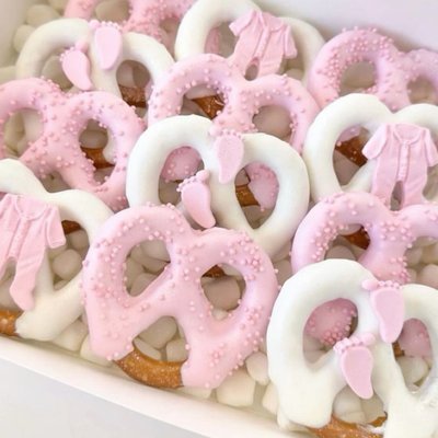 1 Dozen pretzels