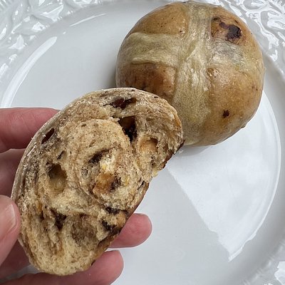 Hot Cross Buns 🐣 (6-pack)