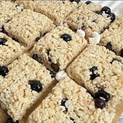Blueberry Krispie Treats (Sold By The Dozen) 