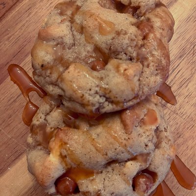 SEASONAL: Sourdough Caramel Apple Cookies