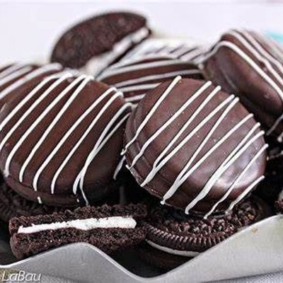 Dipped Oreos 