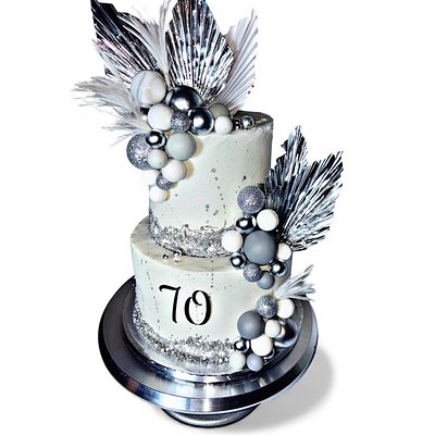 2 Tier 6/8 Inch Cakes 
