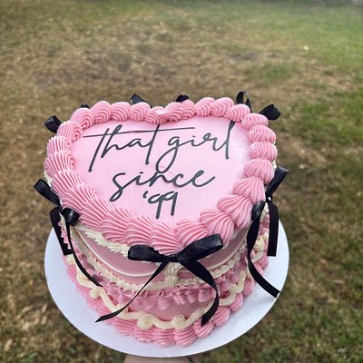 8” 2 Layer Heart Cake 