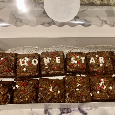 Brownies - 1 Dozen Brownies - With Chocolate Frosting & Sprinkles