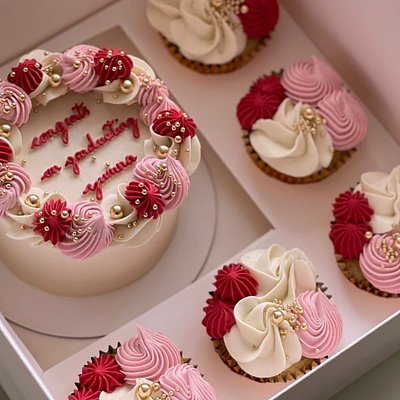 Bento And Cupcake Set