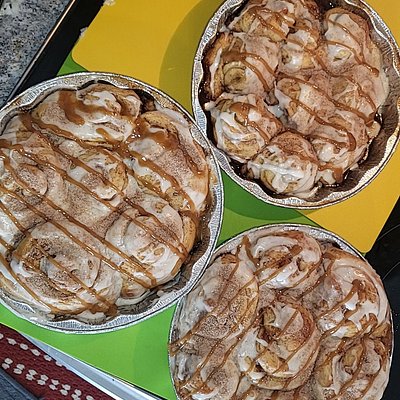 Cinnamon Rolls (12 Rolls)