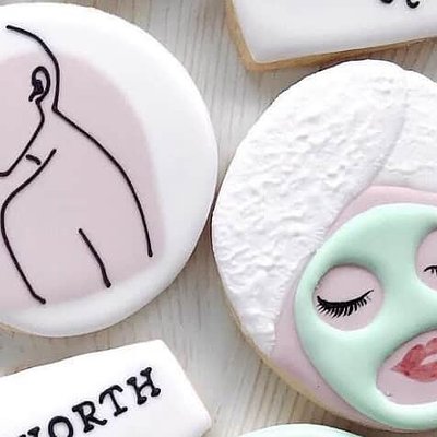 Leslie’s Custom Aesthetician Cookies