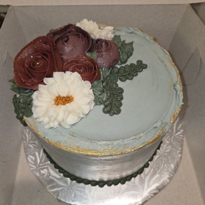Custom Celebration Cakes (8in)