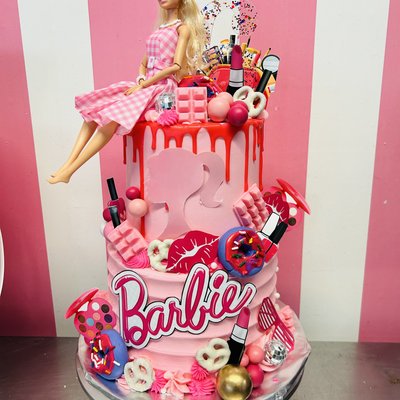 Custom 2 Tier Cake (Feeds 35-50)
