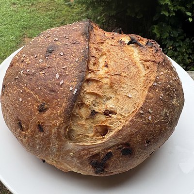 Sun-Dried Tomato and Goat Cheese Sourdough