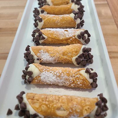 Mini Buttercream Cannolis