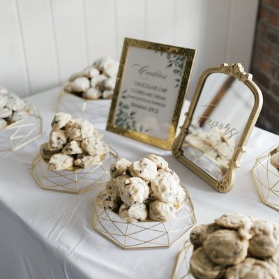 Custom Cookie Bar