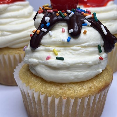 Cupcakes Dozen (12) Custom