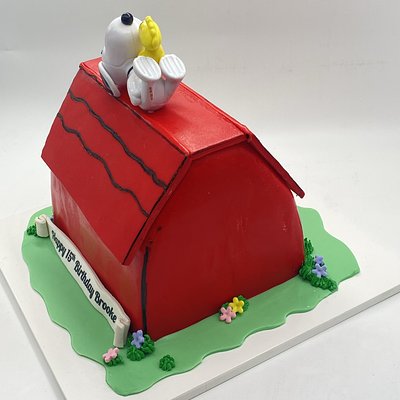 Snoopy House Cake
