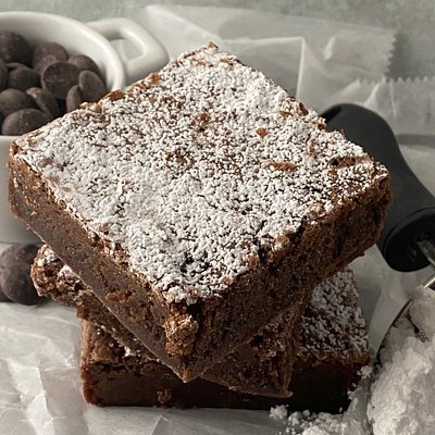 18 Slices Of Brownies 