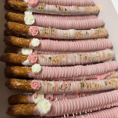 🍫Chocolate Covered Pretzel Rods
