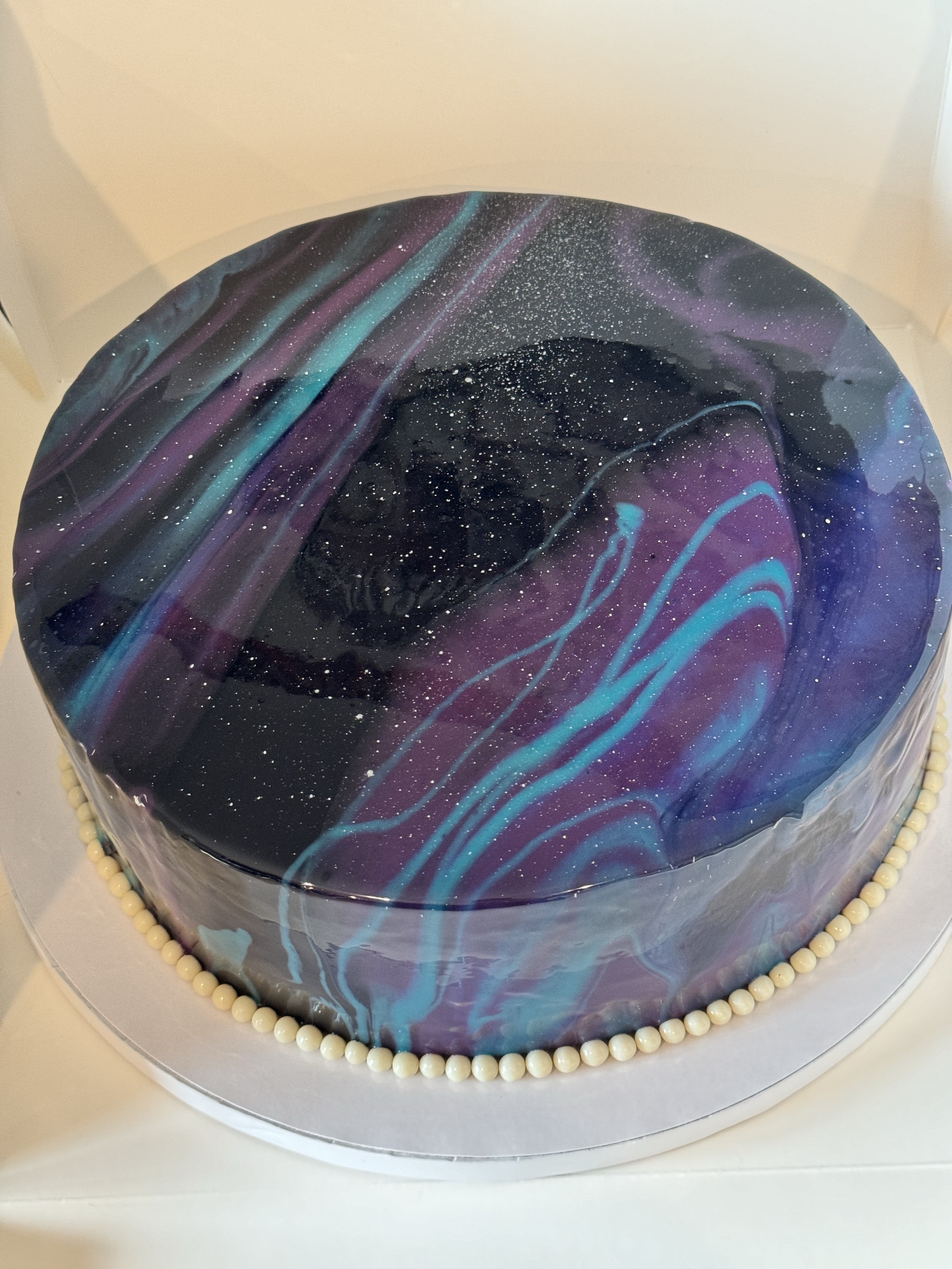 Mirror Glaze Cake 