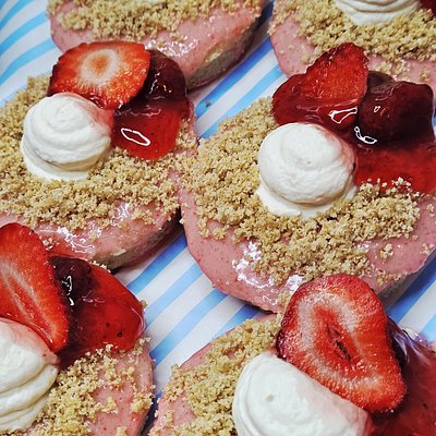 Strawberry Cheesecake Donuts (6)