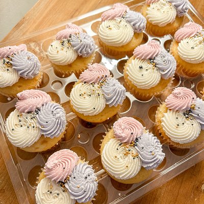 Custom Cupcakes 