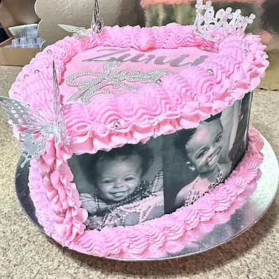 10” Trending Heart Cake 