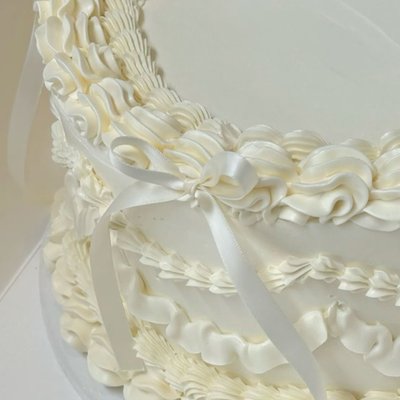 Vintage-Styled Bento Cake 