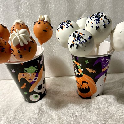"Halloween" Cake Pops