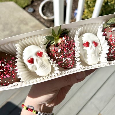 1/2 Dozen Skull Berries