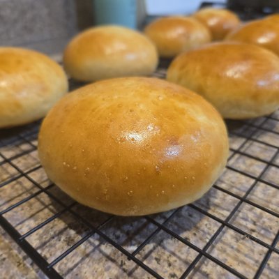 Hamburger Buns (8ct)