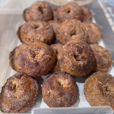 Cinnamon Bagels