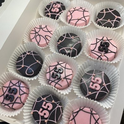 1 Dozen Chocolate Covered Oreos 