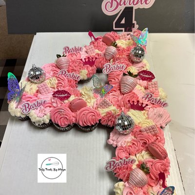 Pull Apart Cupcake Cake
