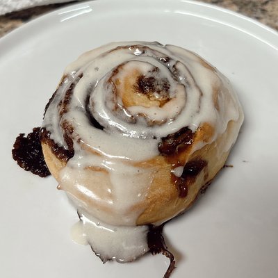 Single Cinnamon Roll