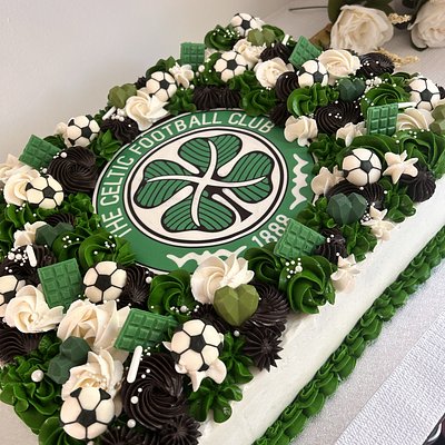 Celebration Deluxe Swirl Cake